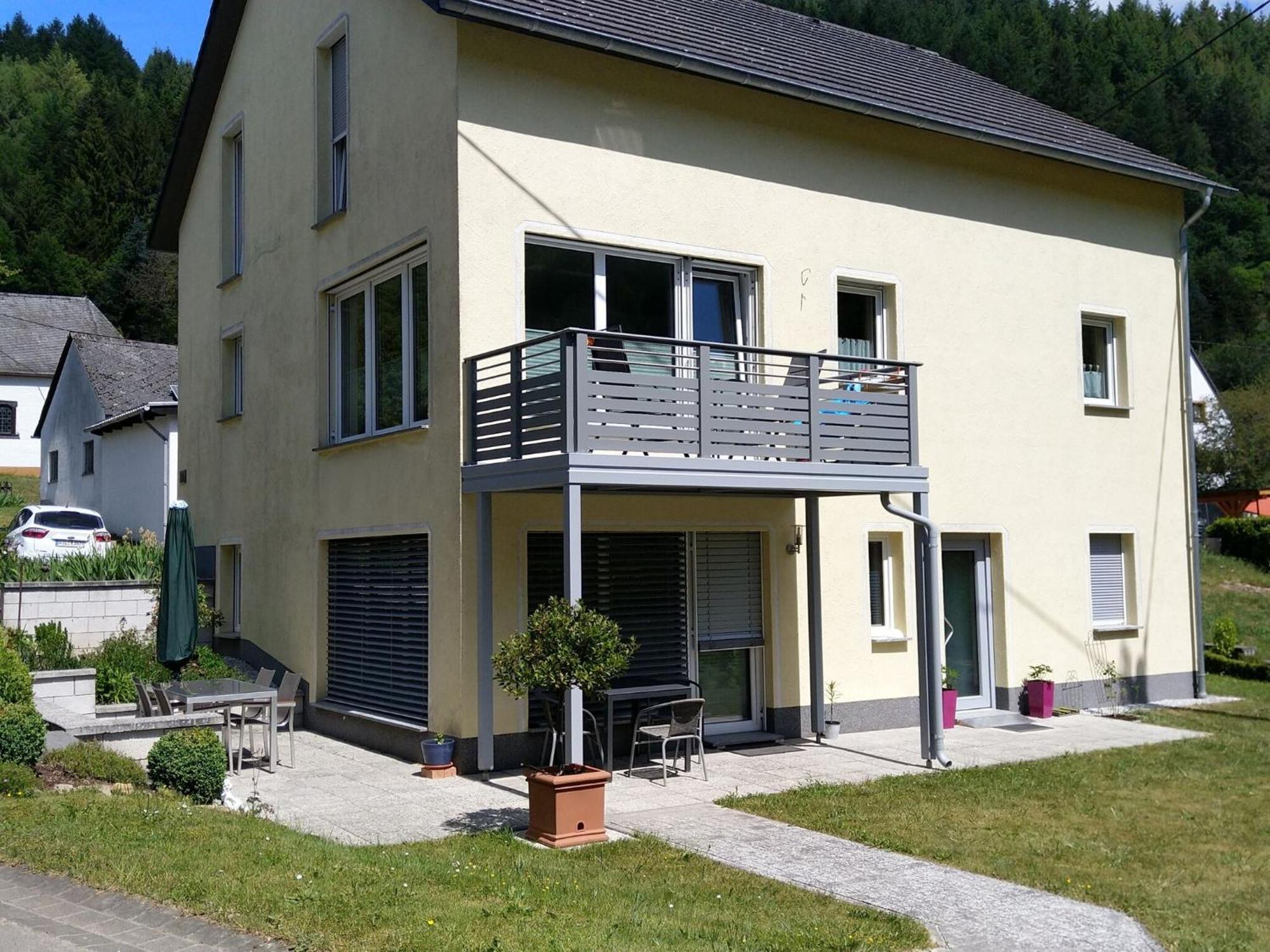 Apartment With Terrace And View Merschbach Экстерьер фото